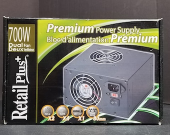 Fuente de alimentación Retail Plus+ de 700 W, doble ventilador - Nuevo, pero de stock antiguo