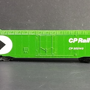 HO Scale Bachmann CP Rail CP 202143 Box Car Missing 2 Axles