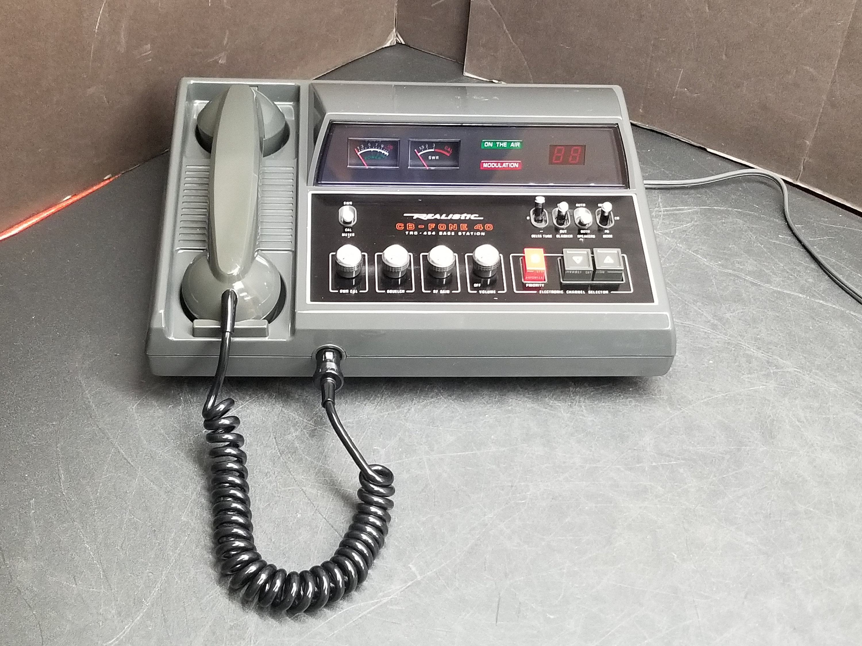 Vintage Realistic Radio Shack Cb-fone 40 Channel TRC-454