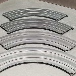 AURORA AFX HO Scale 4 Pieces 9'' Radius Curve 1/4 Circle Track #2519