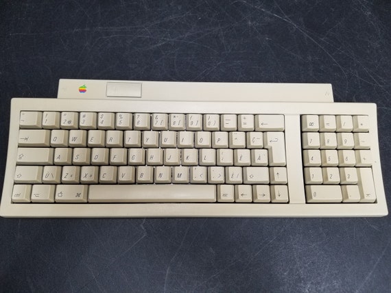 vintage apple keyboard