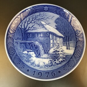 Copenhagen Porcelain Bing & Grondahl Christmas Plate Vibaek Mill 1976