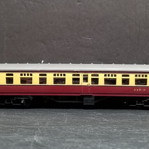 vintage Tri-Ang OO/HO Scale Crème et Marron 2nd Class Coach 24010