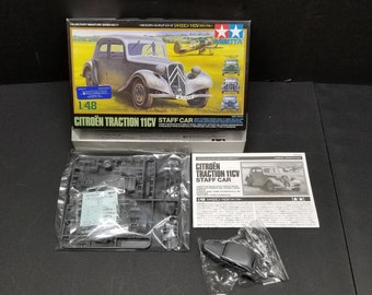 Coche de personal Tamiya MM n.º 17 1/48 Citroën Traction 11CV