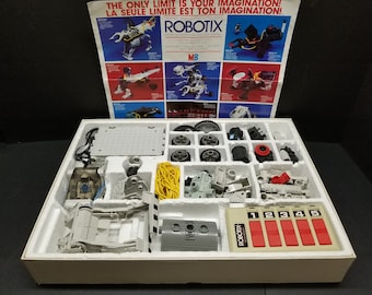 Milton Bradley Vintage Robotix 1986 R-2000 Tested