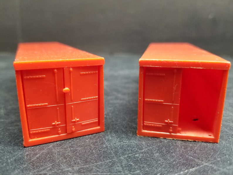 Tri-ang OO/HO Scale Container Freight Car With Manchester Liners ...