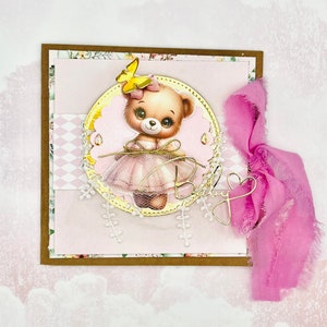 Karta dla dziewczynki, powitanie dziecka, wyjątkowa pamiątka z okazji narodzin, prezent na baby shower