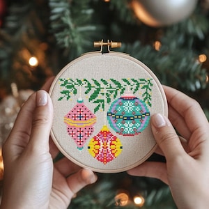 Christmas ornament cross stitch pattern PDF - instant download #CS289