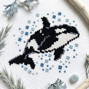 シャチのクロスステッチパターンPDF - シャチ、海、海の動物、初心者向け刺繍、シンプル、海中、小さくてかわいい - デジタルダウンロード CS21