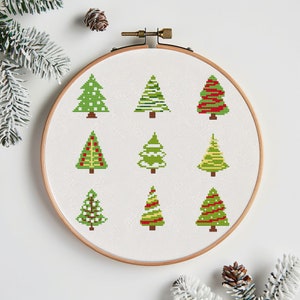 Christmas tree cross stitch pattern PDF - instant download #CS257