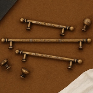 Maniglie per mobili vintage personalizzate con incisione, maniglie lunghe da cucina, pomelli solidi a un foro, maniglie per armadi, maniglie per ferramenta domestica, pomelli per cassetti