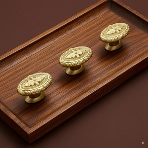 Barocke Knöpfe aus massivem Messing Griffe, Gold Schrank Türgriffe, individuell gravierte rocco Schrank Knöpfe, Kleiderschrank Türgriff, antiker Messingknopf Bild 2