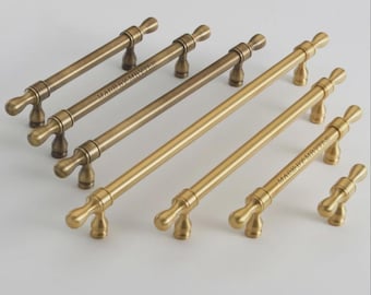 Benutzerdefinierte gravierte antike Messing Retro-Schrankgriffe, T-Bar zieht Schublade Kommode Goldknöpfe, Tür Kleiderschrank Griffe, moderne Möbelbeschläge