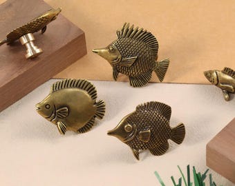 Retro bronzen visknoppen, massief messing dieren kastdeurknoppen, op maat gegraveerde keukenkastgrepen, kastknoppen, ladekastgrepen