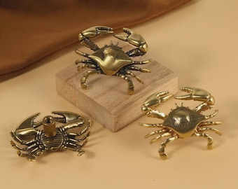 Tiradores creativos con forma de cangrejo, tiradores de latón macizo con forma de cangrejo para puertas de armarios, tiradores de gabinetes con grabados personalizados, tiradores para armarios de cocina y tiradores para cajones de tocador.