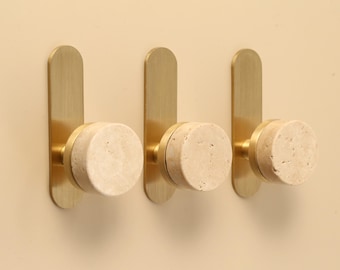 Luxus Travertin Aufkleber Messinghaken, Badezimmer Handtuchhaken, Minimalist Wandhalter mit benutzerdefinierter Gravur, moderner Wandhaken, Kleber ohne Bohrer Wandhaken
