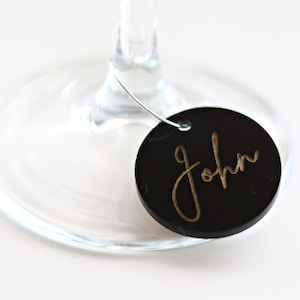 Gepersonaliseerde Ronde Wijnglas Naam Charms Aangepaste Naamplaatje Bruiloft Acryl Bruiloft Gunsten Gast Instelling Zitplaatsen Gegraveerde Ideeën Champagne AUS