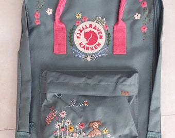 Custom Kanken backpack embroidery - Fjallraven embroidery daisies and dogs - embroidered Kanken - travel backpack