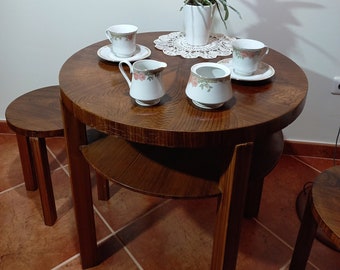 Kaffeetisch aus Holz mit Stühlen / Vintage Set / Holzmöbel-Set / Tisch und zwei Stühle / Couchtisch-Set