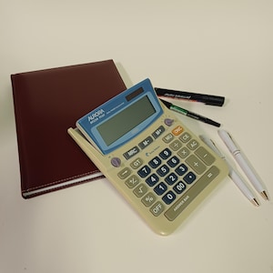Calculator AURORA / Doual Powered / Vintage Calculator / Pocket Calculator