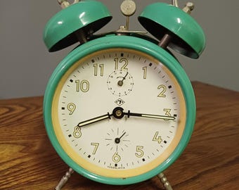 1940s Art Deco Mauthe mantle clock, made in Germany, walnut, 8-day