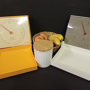 Gorenje Kitchen Scale / Vintage Wall Scale / Gorenje, Yugoslavia / Mid-century Kitchen Appliance / Spring System / Yellow / White