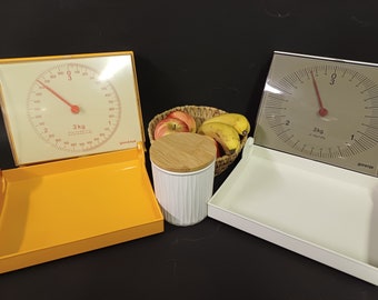 Gorenje Kitchen Scale / Vintage Wall Scale / Gorenje, Yugoslavia / Mid-century Kitchen Appliance / Spring System / Yellow / White