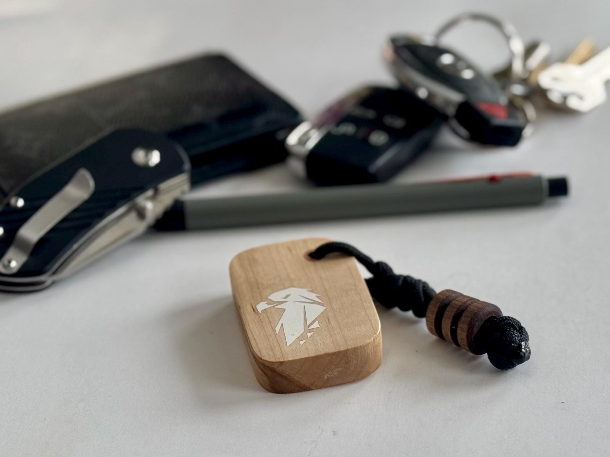 Worry stone, érable ambré avec incrustation