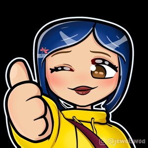 K&ouml;nnte beinhalten: Eine Cartoon-Illustration eines M&auml;dchens mit blauen Haaren, das einen gelben Hoodie tr&auml;gt und einen Daumen nach oben zeigt. Sie hat eine rosa Libelle im Haar und zwinkert.