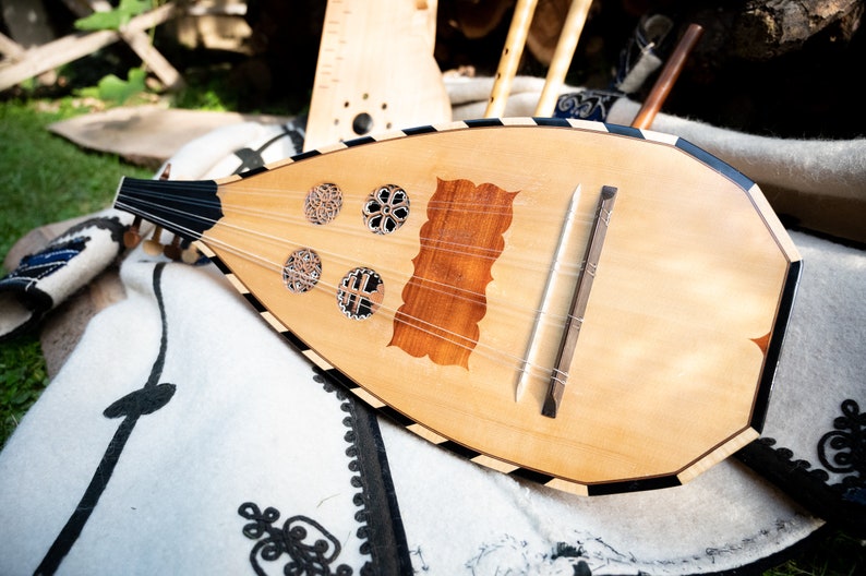 Koboz, Cobza, Lute traditional hungarian romanian folkinstrument, Kurzhalslaute, lánt, lant, lutje, Laute, Oud, arabic instrument, mandoline image 1