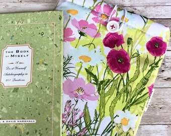 Funda acolchada para libros/tabletas con estampado de flores silvestres en acuarela, cierre de botón, regalo literario de estilo cottagecore, estampado floral moderno, funda para Kindle.