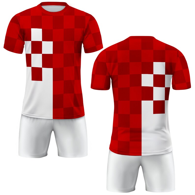 Puede incluir: Una camiseta de f&uacute;tbol blanca y roja con un patr&oacute;n a cuadros y un dise&ntilde;o a cuadros blanco y rojo en la parte delantera. La camiseta se combina con pantalones cortos blancos.