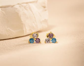 Pendientes pequeños con piedras de nacimiento, pendientes delicados con piedras de nacimiento, pendientes con varias piedras de nacimiento, pendientes con piedras de nacimiento para niñas, regalo del Día de la Madre para ella.