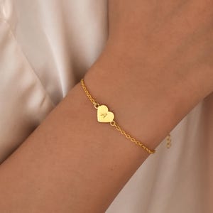 Pulsera de corazón con nombre personalizado, delicada pulsera de corazón para mamá con nombre de niño, pequeña pulsera de corazón con varios nombres, regalo para ella, regalo para el Día de la Madre