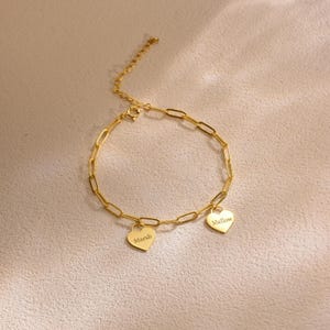 Pulsera con nombre personalizado y cadena con clip, pulsera para mamá con nombres de niños, pulsera con dije de corazón grabado, regalo de cumpleaños, regalo del día de la madre para ella
