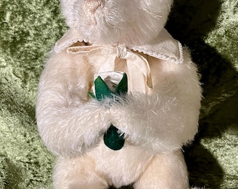 Merrythought Titanic Bear – Limited Edition No. 936/5000 – Gold