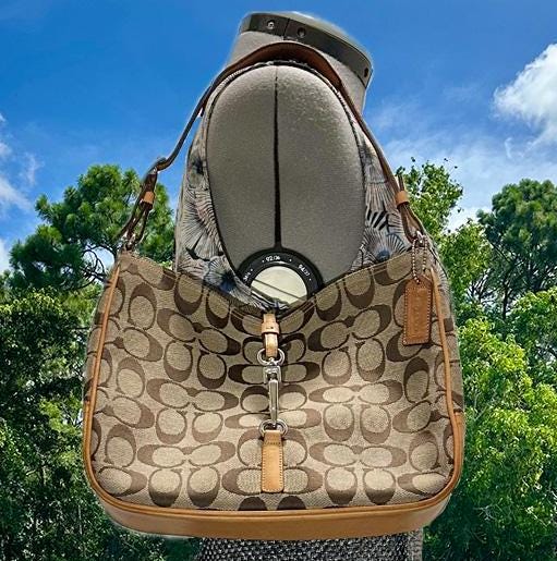 Coach Vintage 2002 Hamptons Signature Clip Hobo Khaki Coach Vintage 2002 Hamptons Signature Clip Hobo Khaki