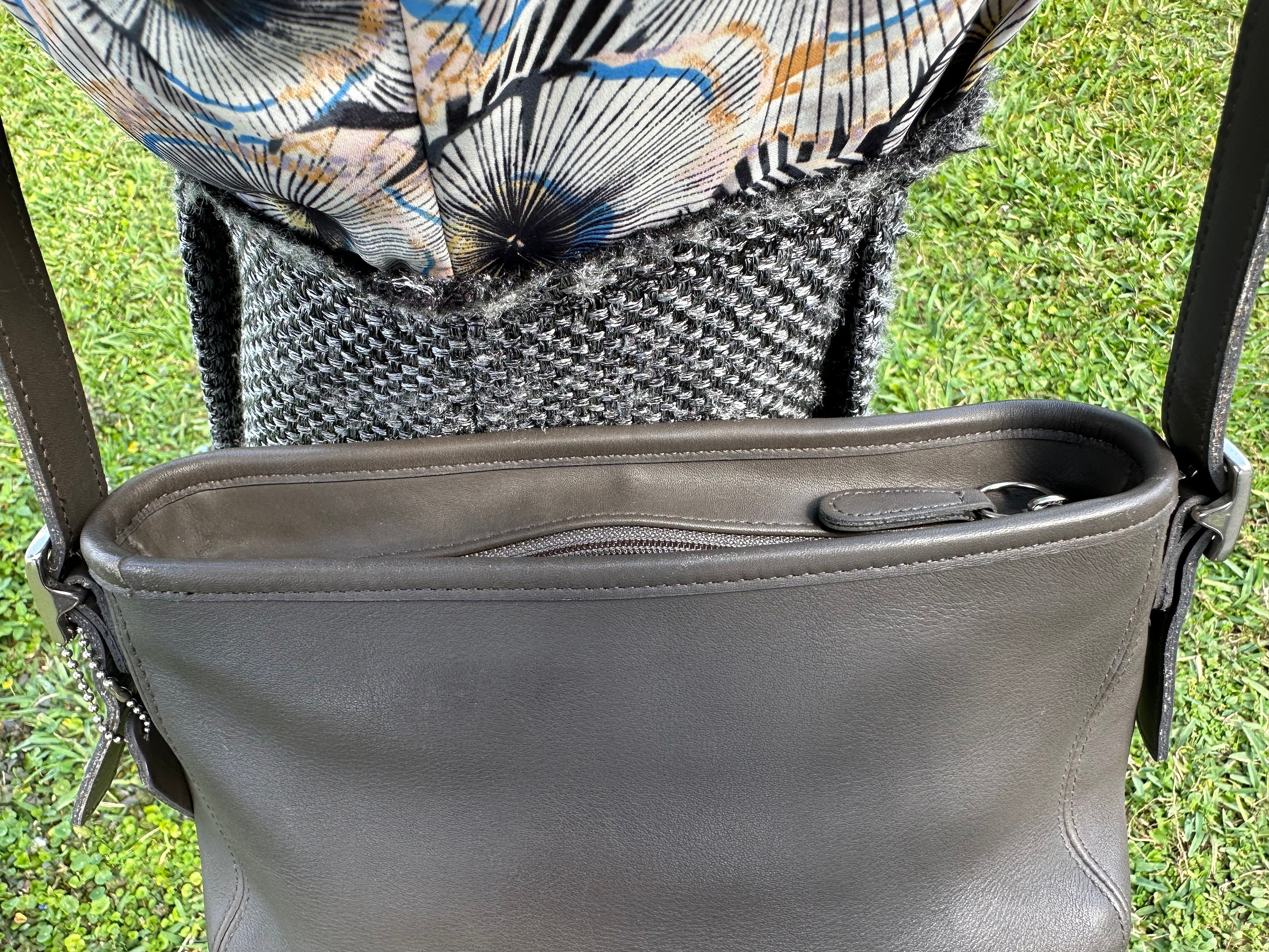 Coach Vintage 1998 Chelsea Zip Crossbody Bag Gray Leather, Nickel