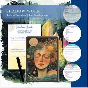 Può includere: Un download digitale artistico intitolato "Shadow Work" con temi di sviluppo dell'anima. L'immagine presenta un tablet con un ritratto celeste, fogli di lavoro e una penna. La tavolozza dei colori comprende blu, verdi e oro.