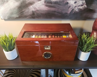 Bubinga Wood Cigar Humidor, Spanish Cedar, Digital Hygrometer