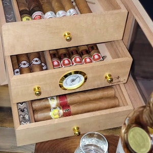 Unique Cigar Humidor Executive Edge Ebony 3.0 Three Drawers 2 Crystal humidifiers