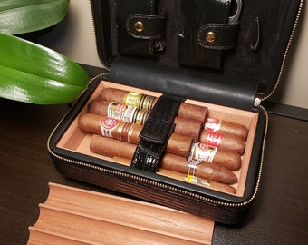 Ultimate Travel 5 Cigar Case Spanish Cedar