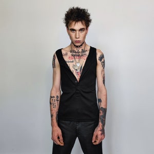 Button up sleeveless vest t-shirt Gothic tank top grunge crew neck tee rocker surfer vest