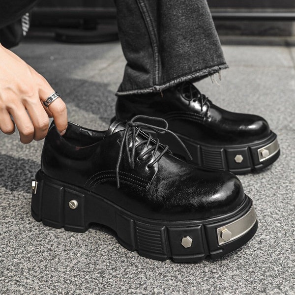 Metal plated platform shoes high fashion chunky sole boots edgy faux leather catwalk Gothic brogues tractor sole punk rock trainers in black