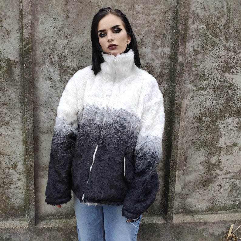 Gradient faux fur jacket tie-dye fluffy bomber festival varsity jacket raised neck fleece coat high fashion Autumn Winter coat white black