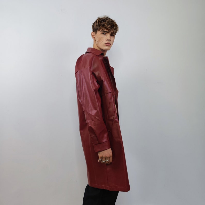 Mid length faux leather coat PU utility trench jacket gorpcore raver varsity going out rubbery high fashion puffer in burgundy red