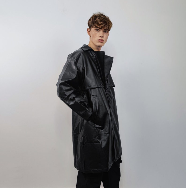 Mid length faux leather coat PU utility trench jacket gorpcore raver varsity going out rubbery high fashion puffer in black