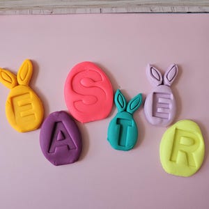 Juego de cortadores de galletas con forma de huevo de Pascua