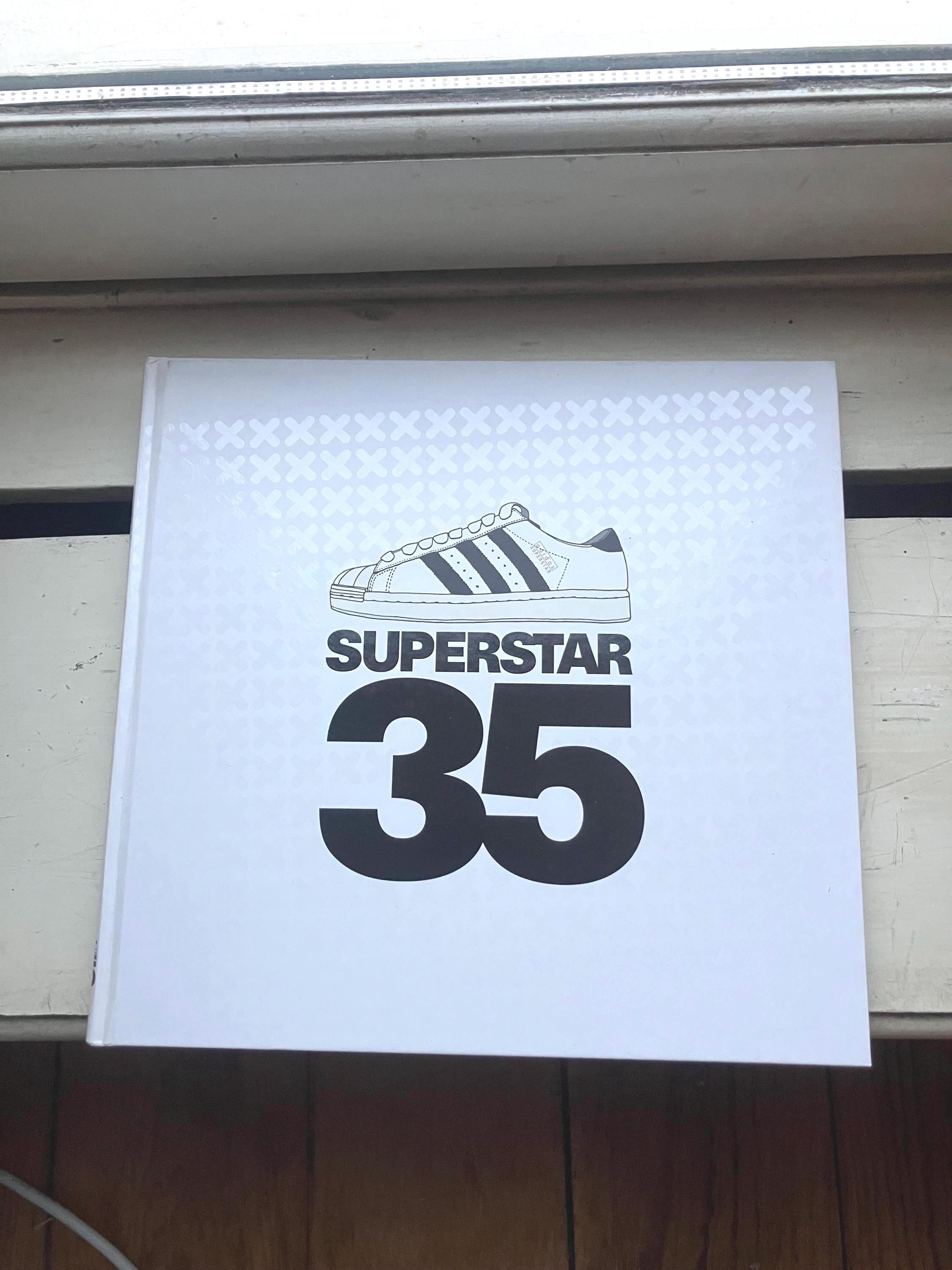 ADIDAS SUPERSTAR 35th アディダス フォトブック 写真集 ADIDAS SUPERSTAR 35th アディダス フォトブック 写真集 - メルカリ