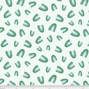 Puede incluir: Una tela blanca con un patrón repetido de arcos iris verdes y azules. La tela se mide en pulgadas.